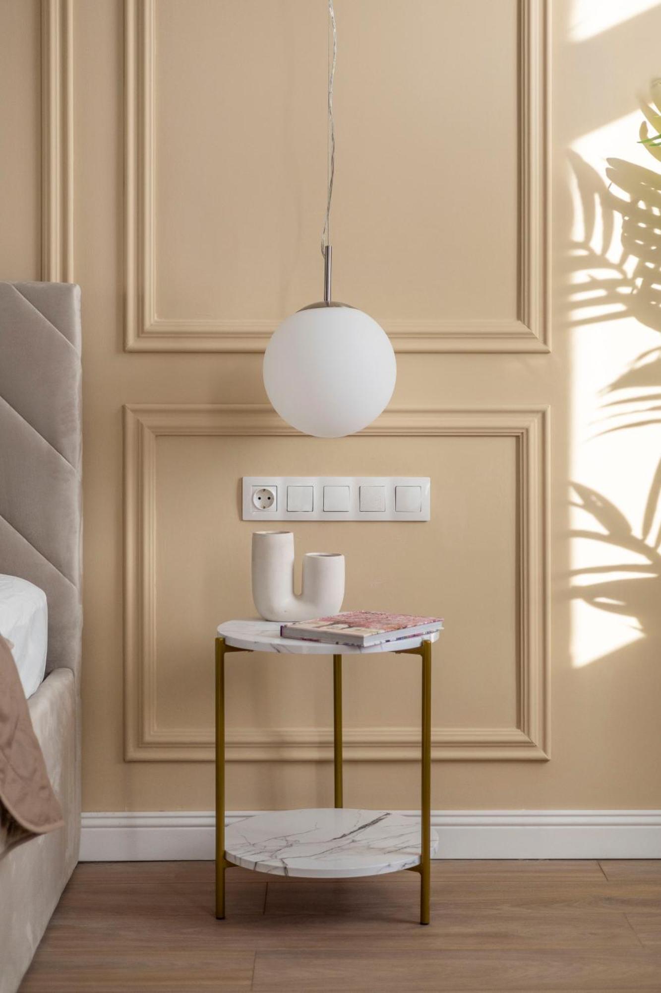 Luxury & Classy With 3bedrm, 2bathrm