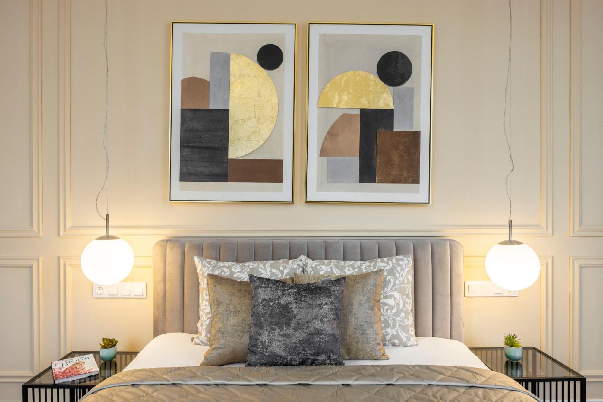 Apartment Luxury & Classy With 3bedrm, 2bathrm *
